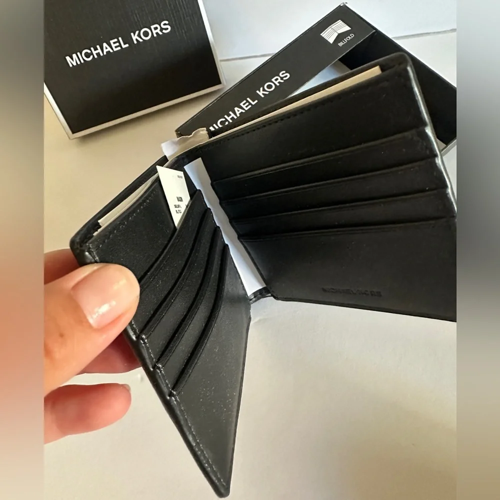 NWT Michael Kors Elegant Black Wallet